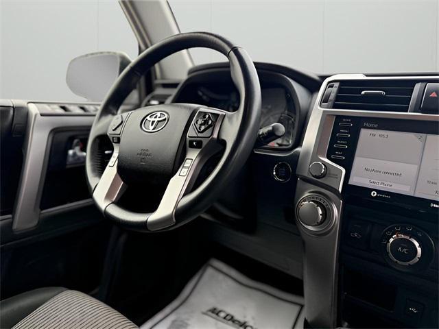 Photo of 2022 White Toyota 4Runner