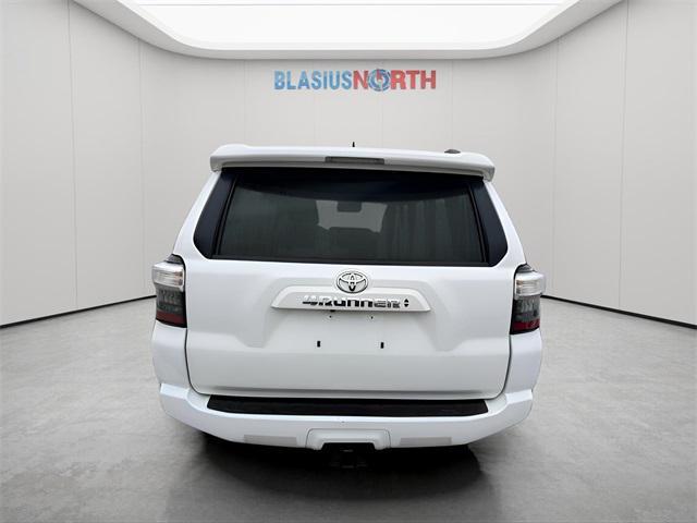 Photo of 2022 White Toyota 4Runner