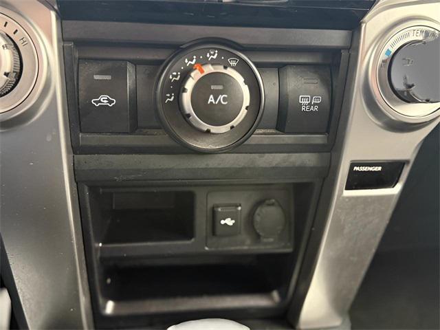 Photo of 2022 White Toyota 4Runner