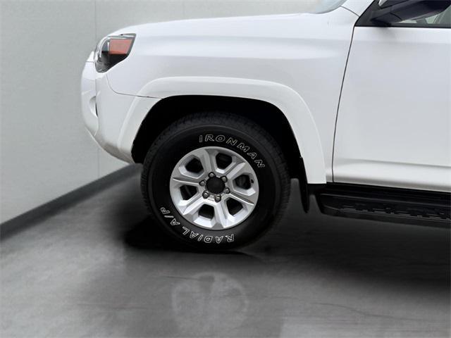 Photo of 2022 White Toyota 4Runner