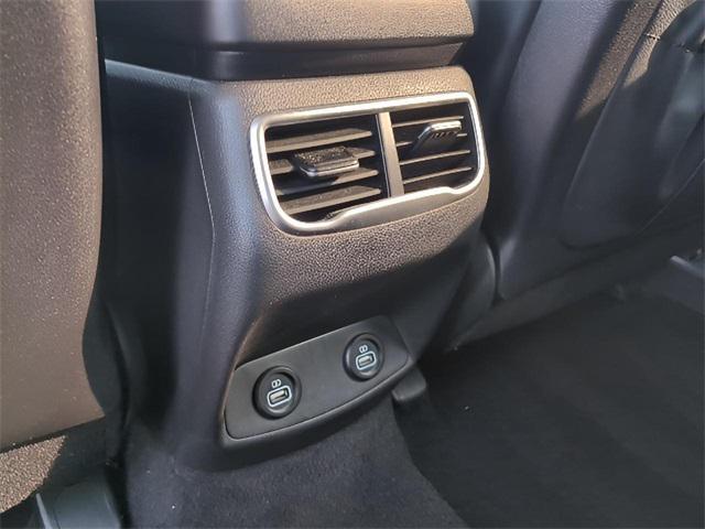 Photo of 2022 Quartz White Hyundai SANTA FE