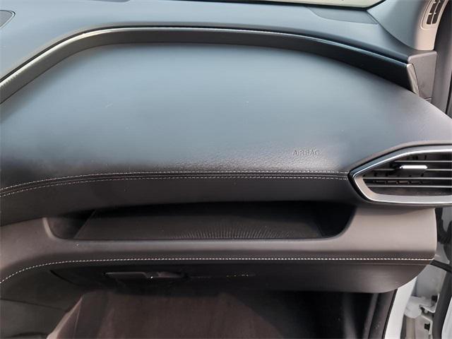 Photo of 2022 Quartz White Hyundai SANTA FE