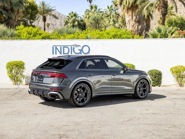 Photo of 2025 Daytona Gray Audi RS Q8