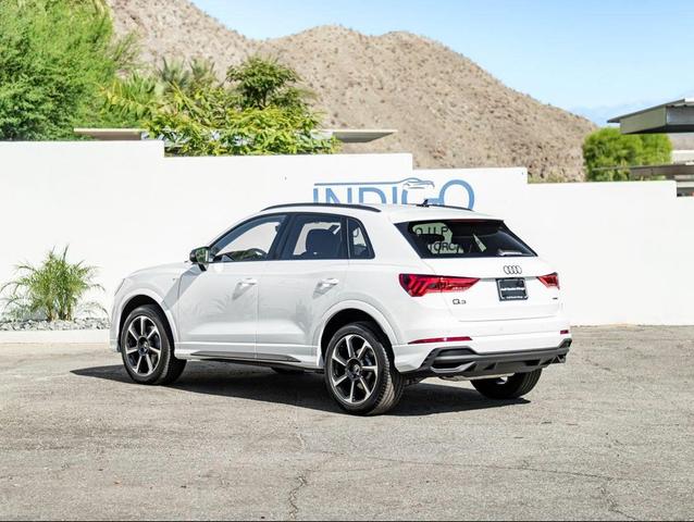 Photo of 2025 White Audi Q3