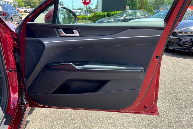 Photo of 2022 Passion Red Kia K5
