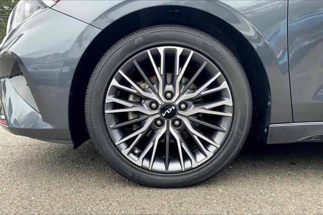 Photo of 2023 Gravity Gray Kia Forte
