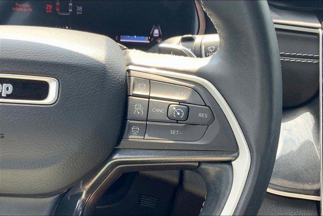 Photo of 2022 Baltic Gray Metallic Clearcoat Jeep Grand Cherokee L