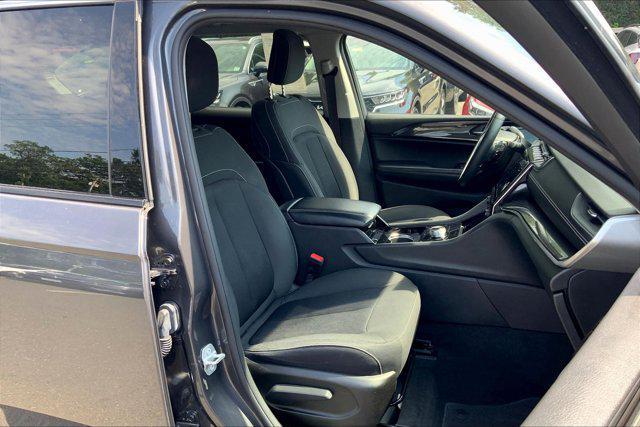 Photo of 2022 Baltic Gray Metallic Clearcoat Jeep Grand Cherokee L