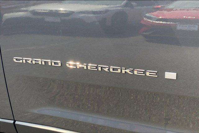 Photo of 2022 Baltic Gray Metallic Clearcoat Jeep Grand Cherokee L