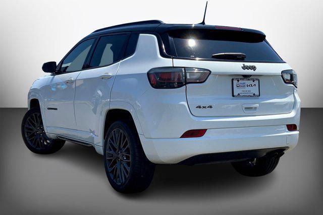 Photo of 2022 Bright White Clearcoat Jeep Compass