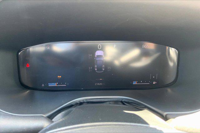 Photo of 2022 Bright White Clearcoat Jeep Compass
