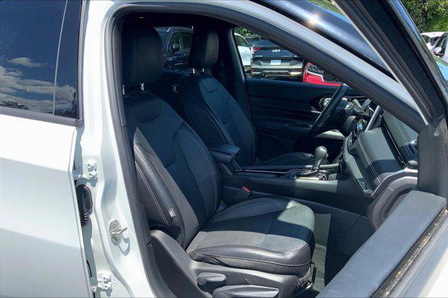 Photo of 2022 Bright White Clearcoat Jeep Compass