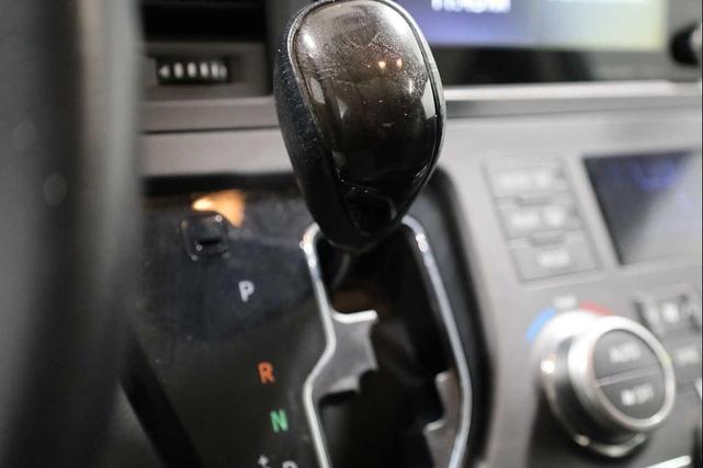 Photo of 2019 Celestial Silver Metallic Toyota Sienna