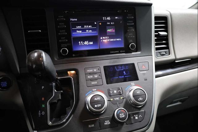 Photo of 2019 Celestial Silver Metallic Toyota Sienna