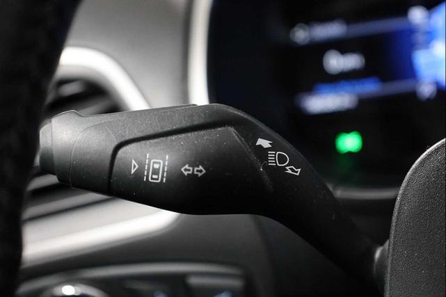 Photo of 2019 Agate Black Metallic Ford Edge