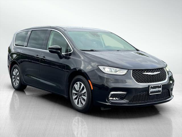 2022 Chrysler Pacifica Hybrid