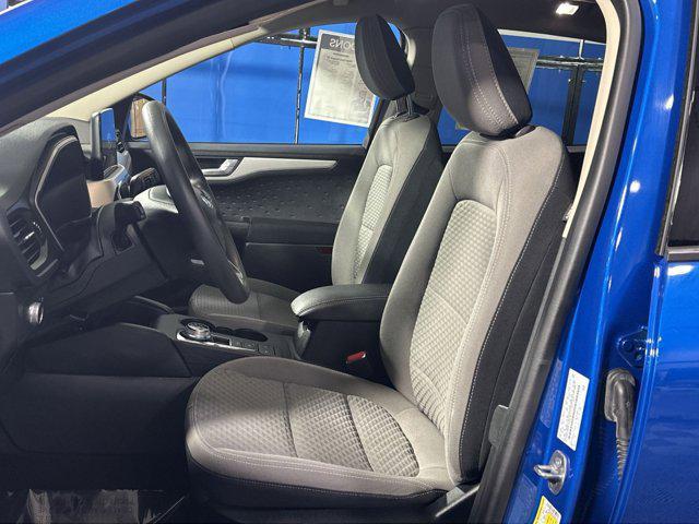 Photo of 2020 VELOCITY BLUE METALLIC Ford Escape