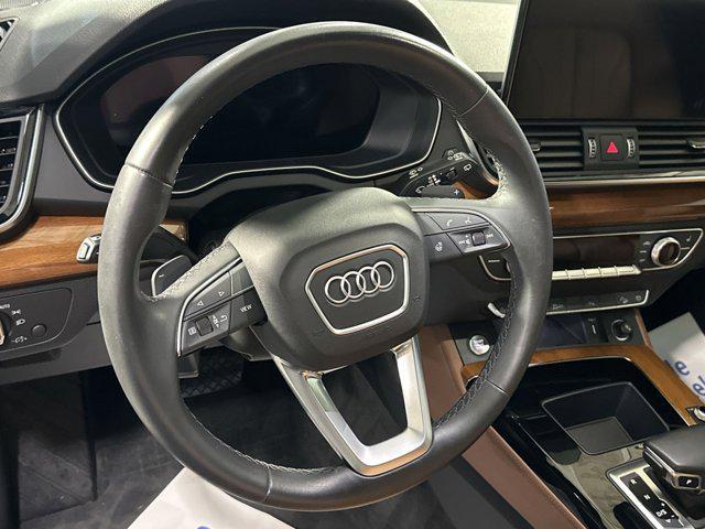 Photo of 2022 Mythos Black Metallic Audi Q5