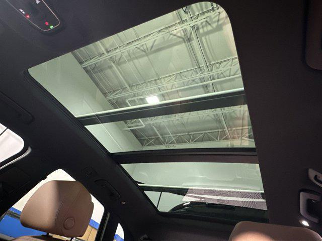Photo of 2022 Mythos Black Metallic Audi Q5