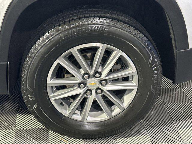 Photo of 2022 Silver Ice Metallic Chevrolet Traverse