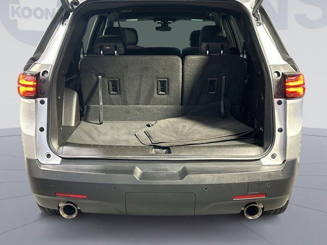Photo of 2022 Silver Ice Metallic Chevrolet Traverse