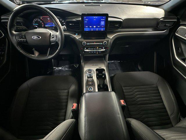 Photo of 2020 AGATE BLACK METALLIC Ford Explorer
