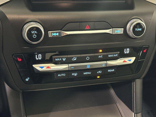 Photo of 2020 AGATE BLACK METALLIC Ford Explorer