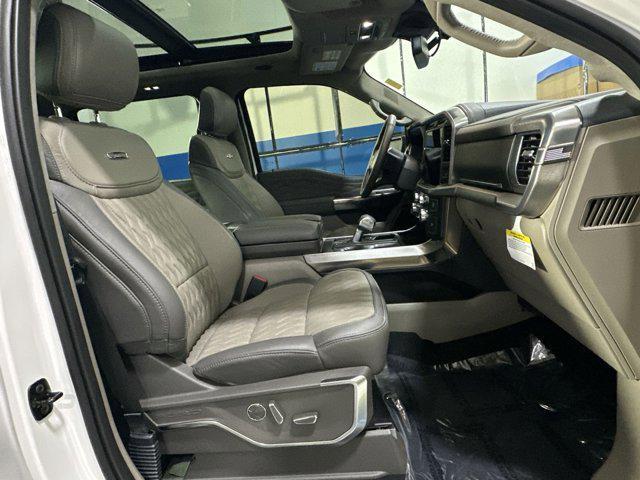 Photo of 2025 STAR WHITE METALLIC TRICOAT Ford F-150