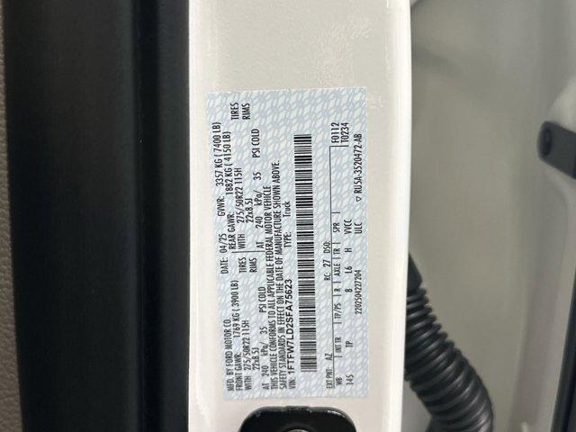 Photo of 2025 STAR WHITE METALLIC TRICOAT Ford F-150