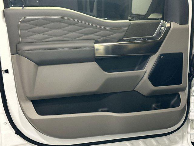 Photo of 2025 STAR WHITE METALLIC TRICOAT Ford F-150