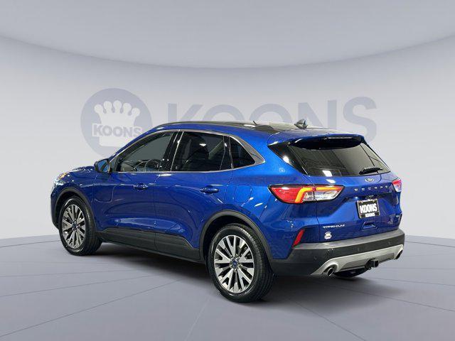 Photo of 2022 ATLAS BLUE METALLIC Ford Escape
