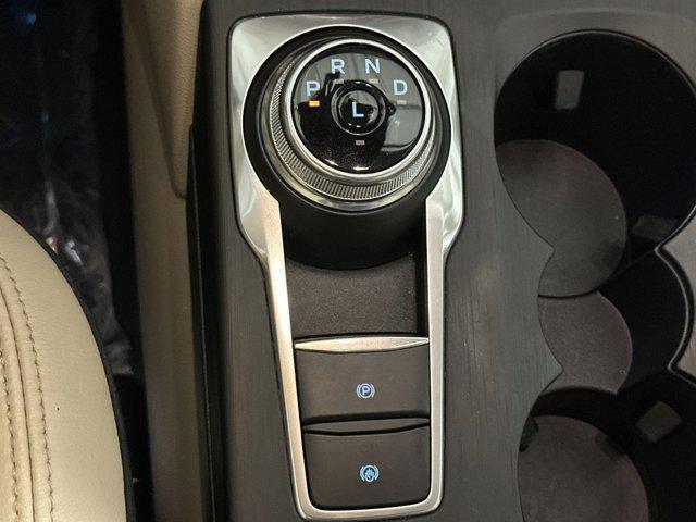 Photo of 2022 ATLAS BLUE METALLIC Ford Escape