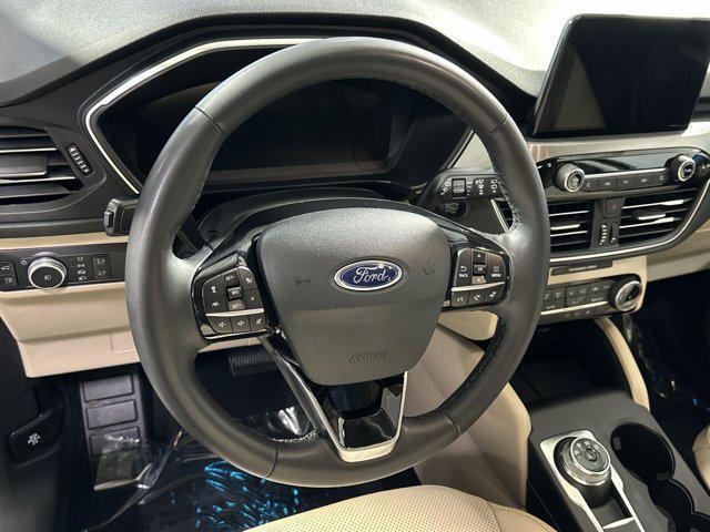 Photo of 2022 ATLAS BLUE METALLIC Ford Escape