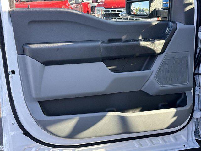 Photo of 2024 OXFORD WHITE Ford F-450
