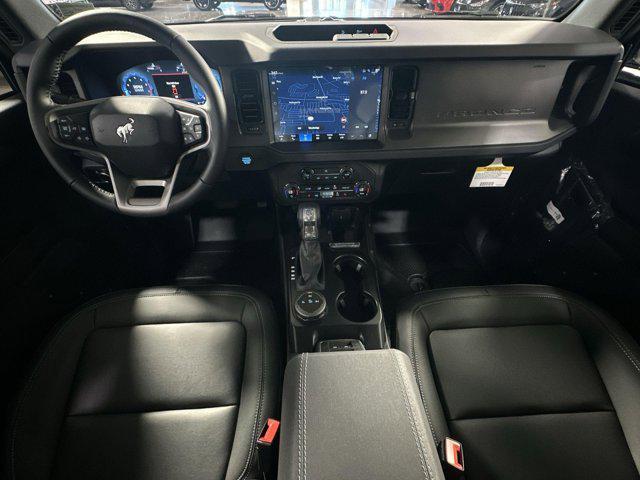Photo of 2025 Oxford White Ford Bronco