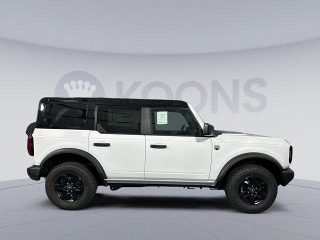 Photo of 2025 Oxford White Ford Bronco
