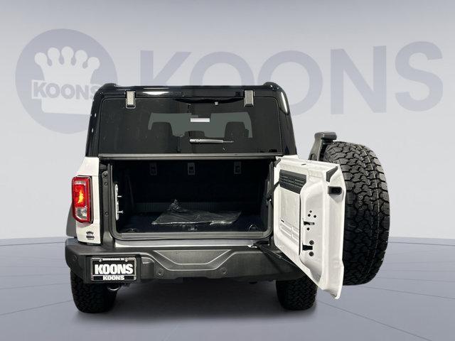 Photo of 2025 Oxford White Ford Bronco