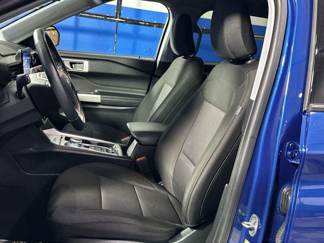 Photo of 2022 ATLAS BLUE METALLIC Ford Explorer