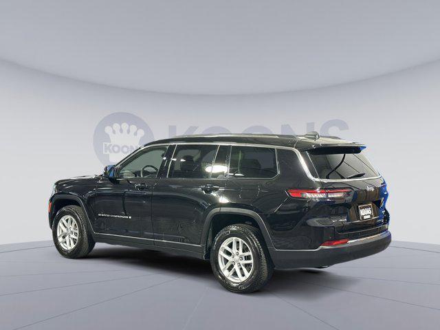 Photo of 2022 Diamond Black Crystal Pearlcoat Jeep Grand Cherokee L