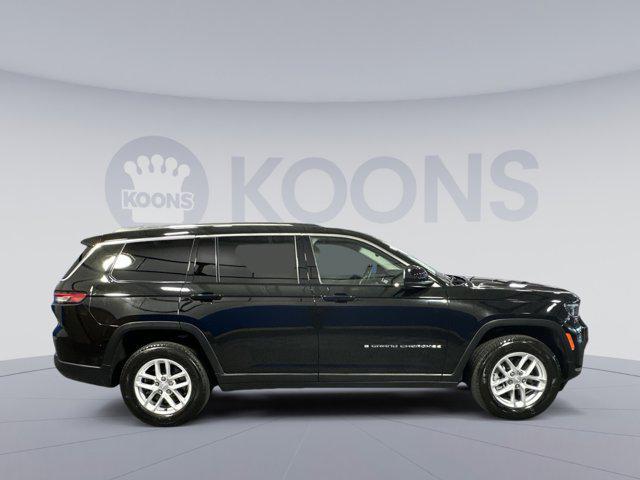 Photo of 2022 Diamond Black Crystal Pearlcoat Jeep Grand Cherokee L