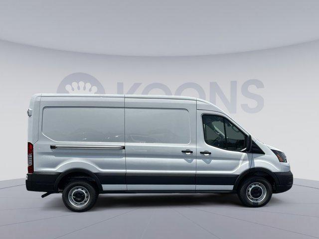 Photo of 2025 OXFORD WHITE Ford Transit-250