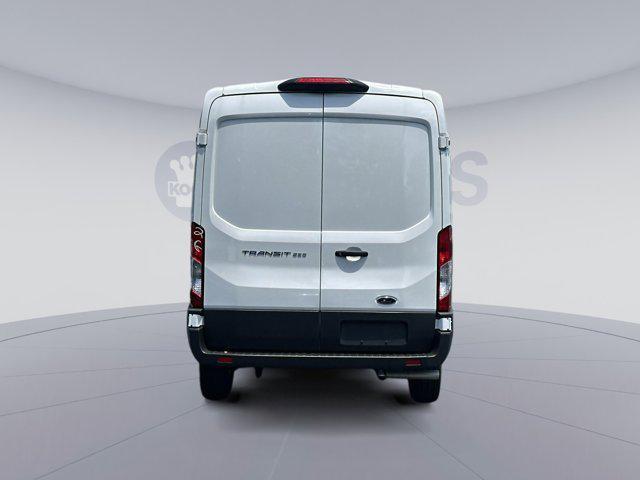 Photo of 2025 OXFORD WHITE Ford Transit-250
