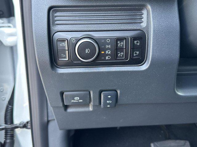 Photo of 2025 Oxford White Ford F-250