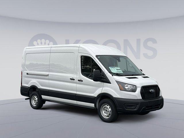 Photo of 2025 OXFORD WHITE Ford Transit-250