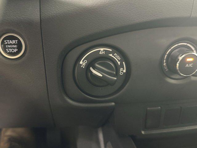 Photo of 2023 Super Black Nissan Frontier