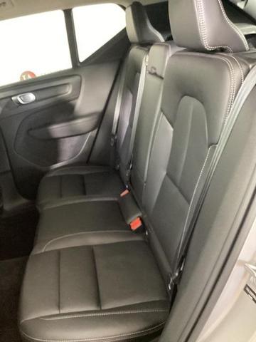 Photo of 2023 Silver Dawn Metallic Volvo XC40