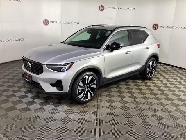 2023 Volvo XC40