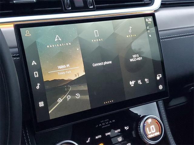 Photo of 2025 White Jaguar F-PACE