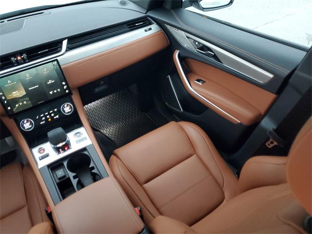 Photo of 2025 Fuji White Jaguar F-PACE