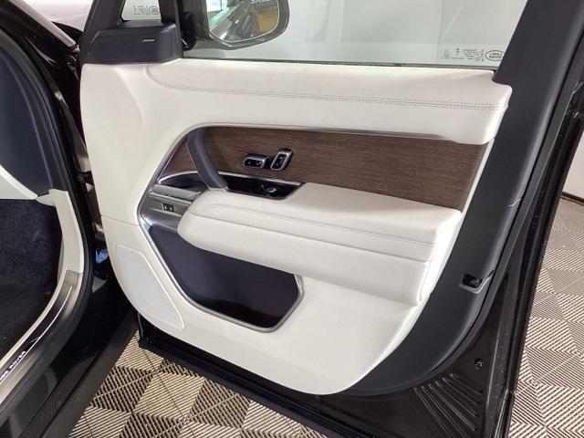 Photo of 2025  Land Rover Range Rover